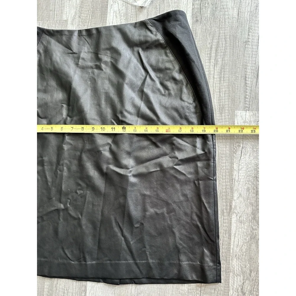 Chico's Skirt Size 1.5 US 8 Reg Black Faux Leather Cody Panel Pencil Skirt Slit‎